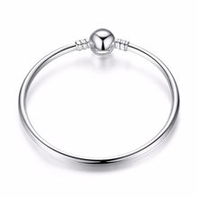 Load image into Gallery viewer, 925 Sterling Silver Engrave Snowflake Clasp Unique as you are Chain Bracelet
